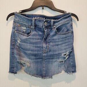 American Eagle Outfitters AEO Hi-Rise High Distressed Medium Wash Mini Skirt 6 R